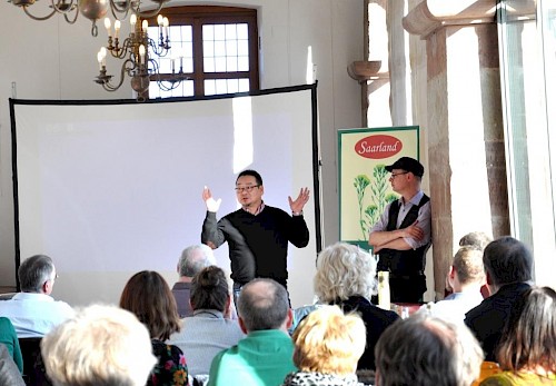 Bars Purevsuren als Referent auf dem Leindotterforum