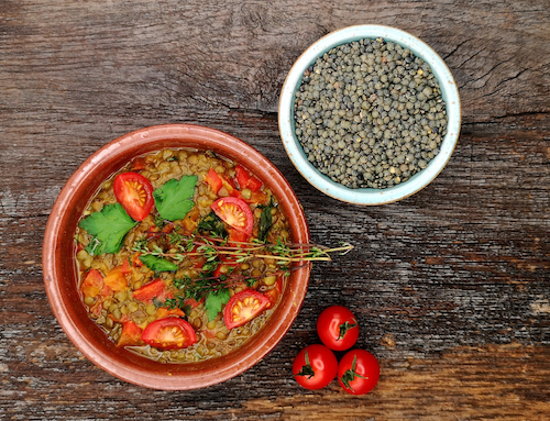 Curry-Topf mit Paprika und grünen Linsen