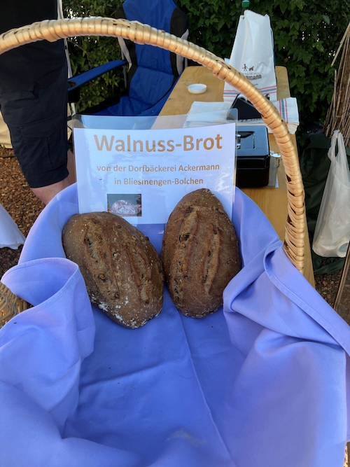 Leckeres Walnussbrot von der Bäckerei Ackermann Leckeres Walnussbrot von der Bäckerei Ackermann